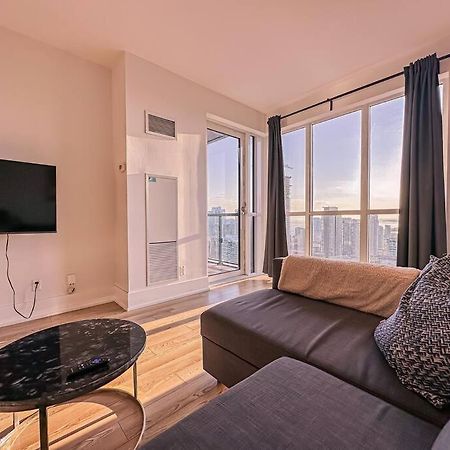 Elegant Suites - City Views, Lake View, Free Parking Τορόντο Εξωτερικό φωτογραφία